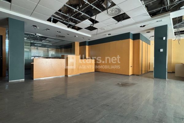 Local comercial en venda | Carrer Pare Garí | Llars.net | Vilanova i la Geltrú