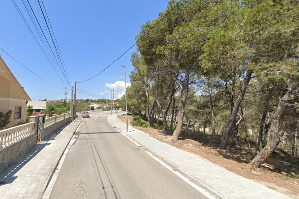 Terreny en venda | Avinguda California | Llars.net | Canyelles